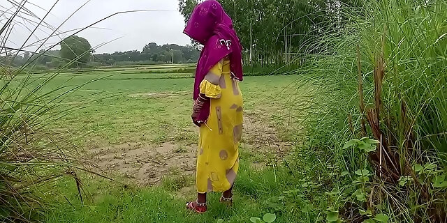 bhabhi,desi,exotic,hindi,hot,indian,jungle,married,outdoor,park sex,public,realm,sex,sexy