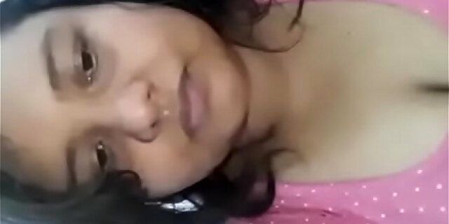 aunty,desi,indian,peeing,pissing,saree