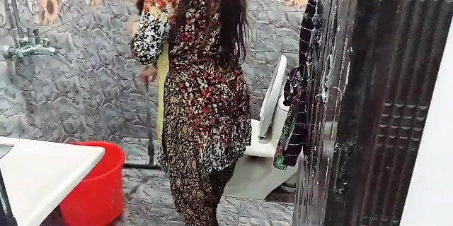amateur,ass,bathroom,big ass,big tits,blowjob,dirty talk,female orgasm,fucking,hindi,indian,indian wife,mature,milf,pakistani,verified